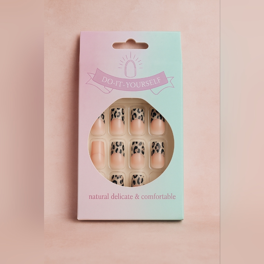 Leopard Print Nail Art Set